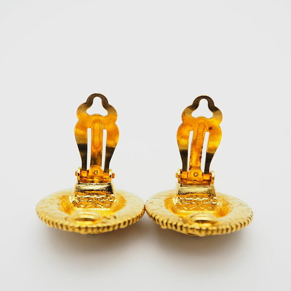 CHANEL 97P Vintage Round Coco Earrings Gold Chain Pattern - Picture 8 of 10